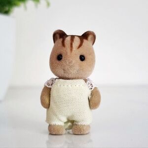 🌻 Calico Critters Hazelnut Chipmunk Baby  Walnut Squirrel Sylvanian 1.75"